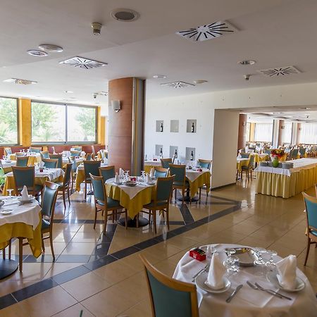 Hotel Atlas Alba Adriatica Ngoại thất bức ảnh