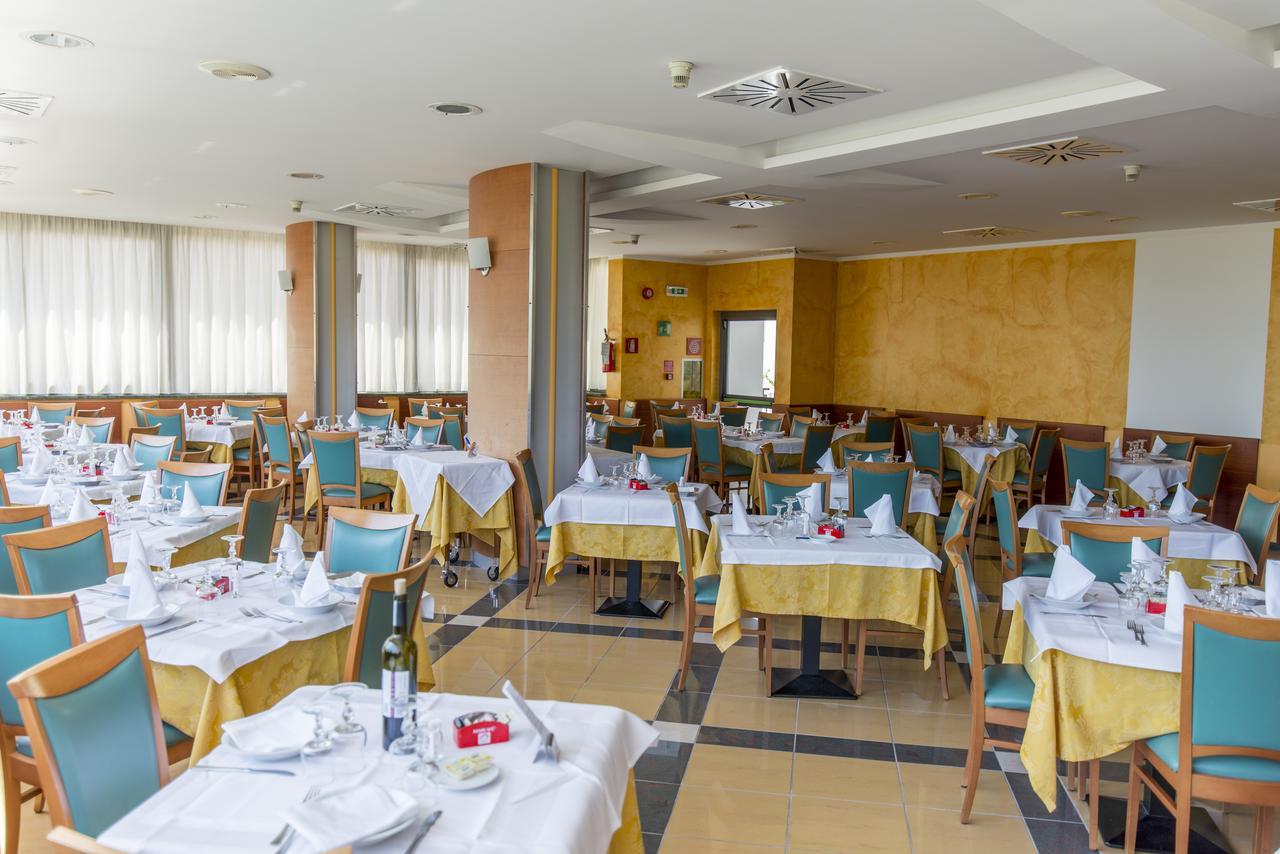 Hotel Atlas Alba Adriatica Ngoại thất bức ảnh
